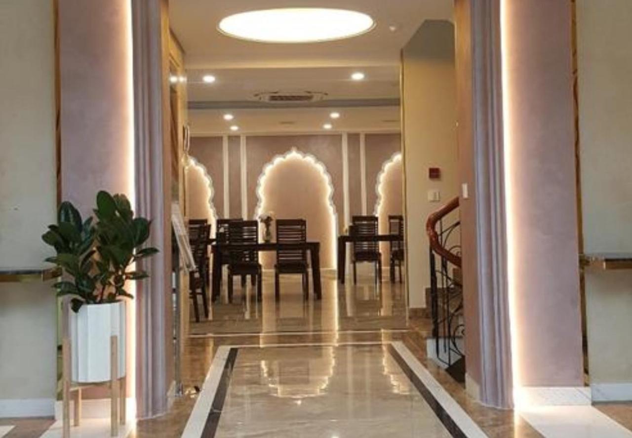 golden tree hotel