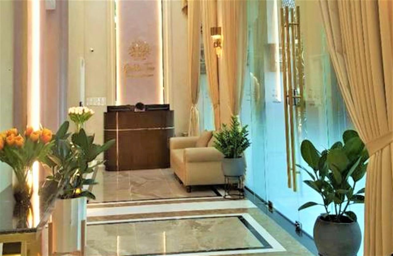 golden tree hotel