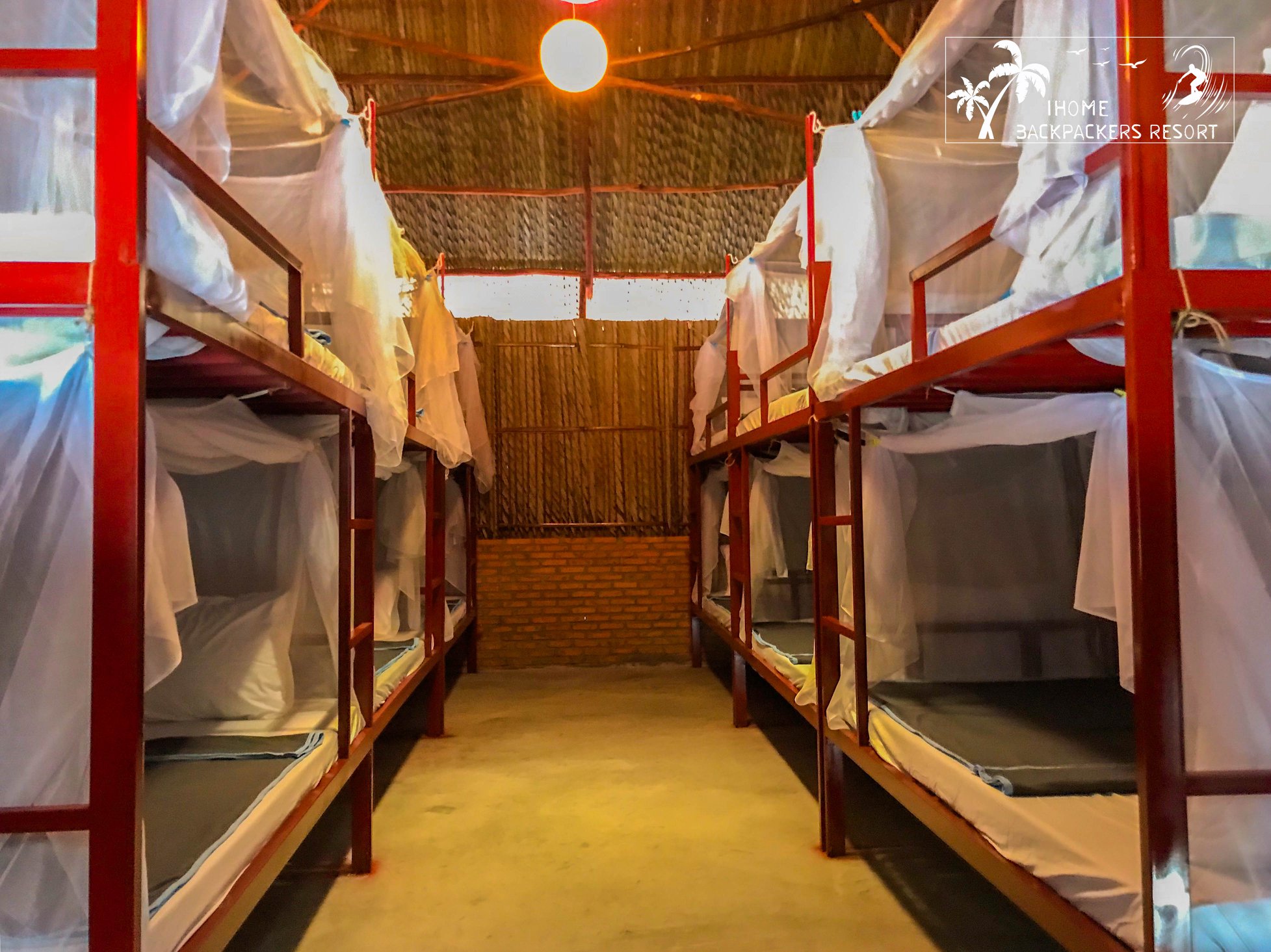 iHome Backpacker Resort - Vẻ đẹp sắc màu tại Mũi Né 