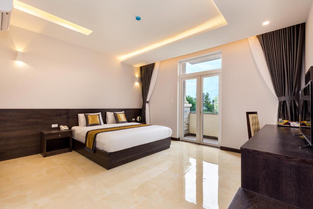 Golden Central Hotel 