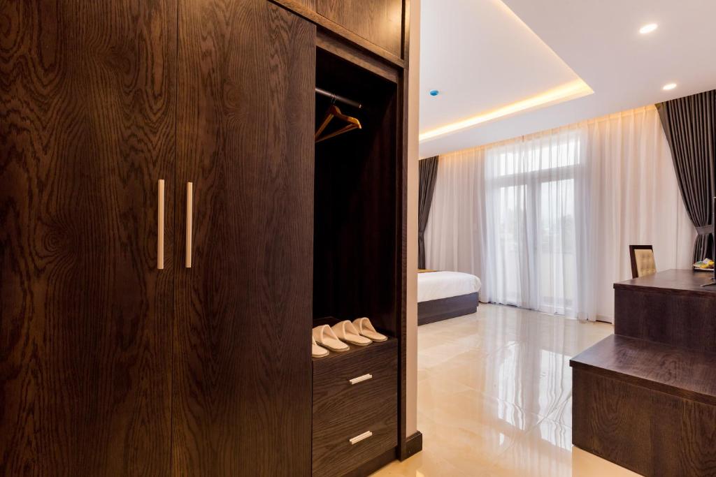 Golden Central Hotel 