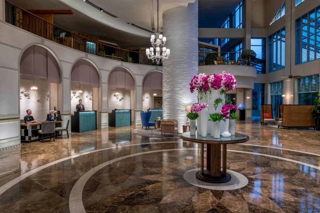 Khách sạn Sofitel Sài Gòn
