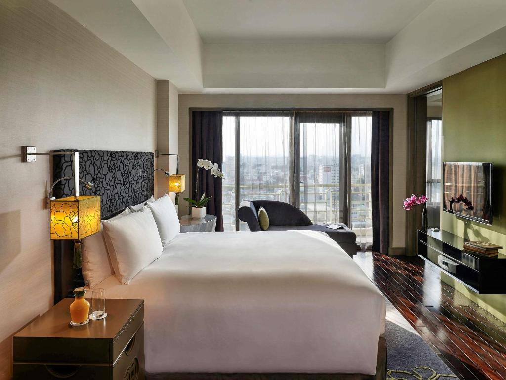 Khách sạn Sofitel Sài Gòn