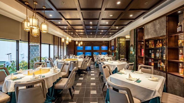 Nhà hàng của khách sạn lotte hotel saigon