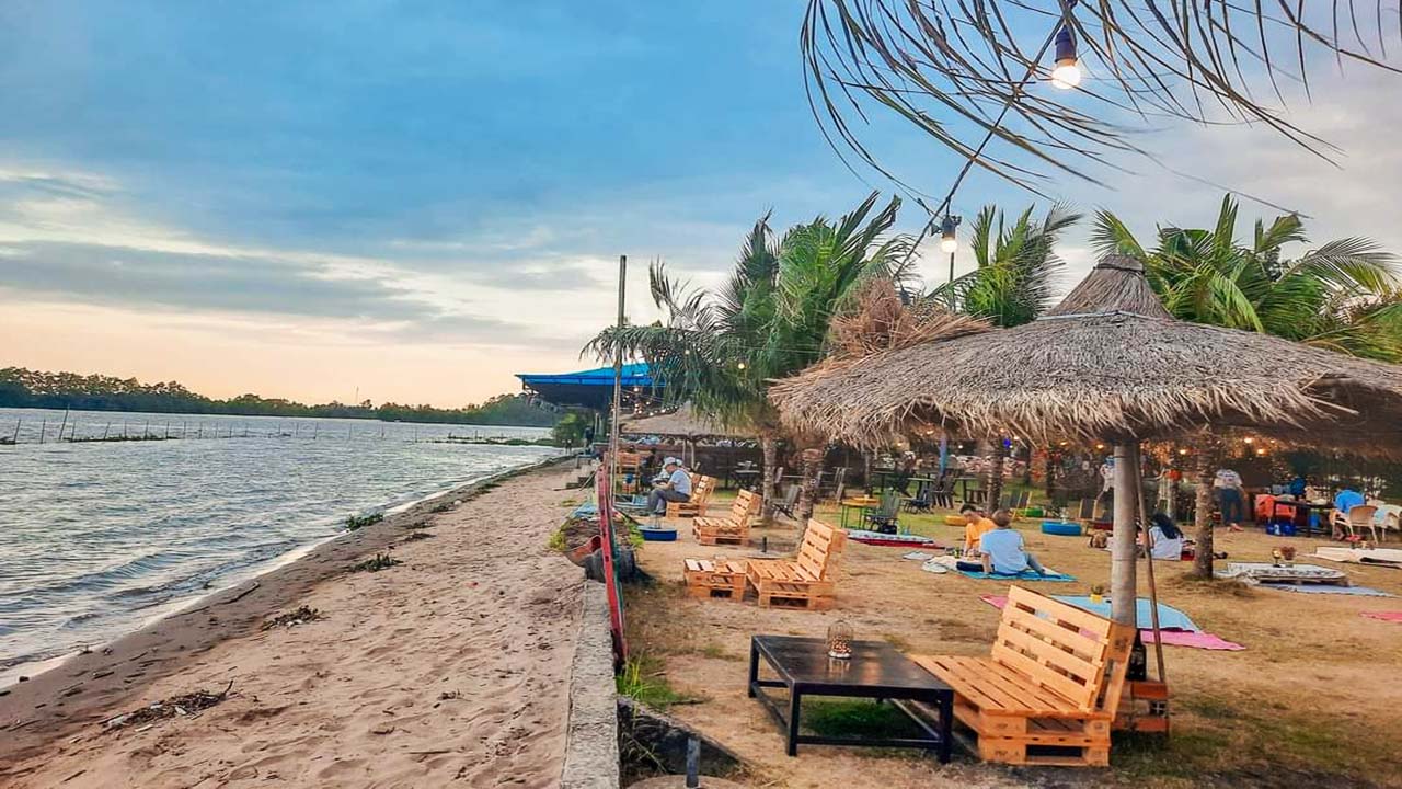 Bãi biển Cần Thơ gần Mường Thanh Cần Thơ