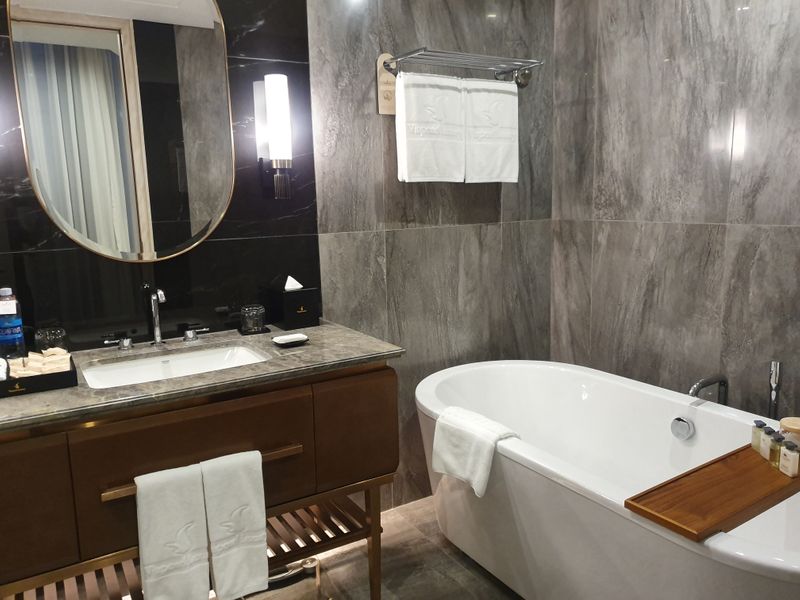 vinpearl luxury landmark 81