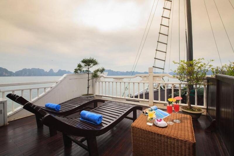 Aclass Stellar Cruise - Du thuyền sang trọng giữa thiên nhiên