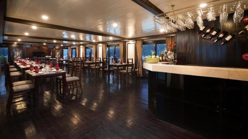 Aclass Stellar Cruise - Du thuyền sang trọng giữa thiên nhiên
