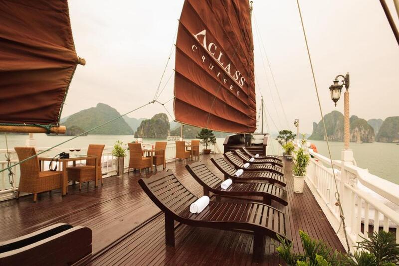 Aclass Stellar Cruise - Du thuyền sang trọng giữa thiên nhiên