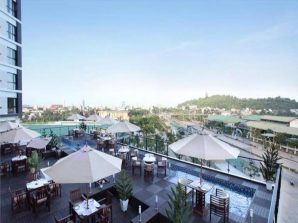 bảng giá và thông tin liên hệ đặt phòng khách sạn cendeluxe phú yên