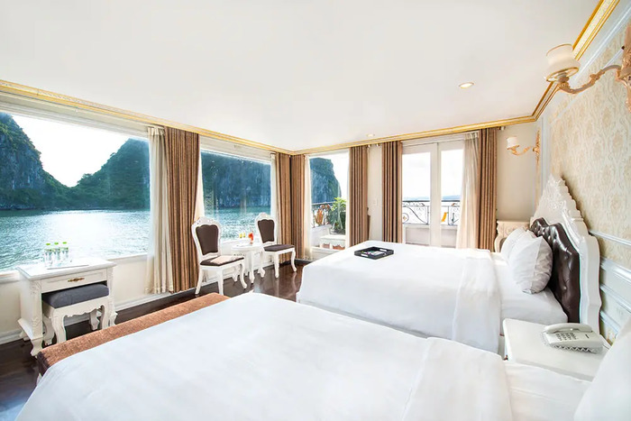Dynasty Cruise Halong - Du thuyền 5 sao đẳng cấp hoàng gia