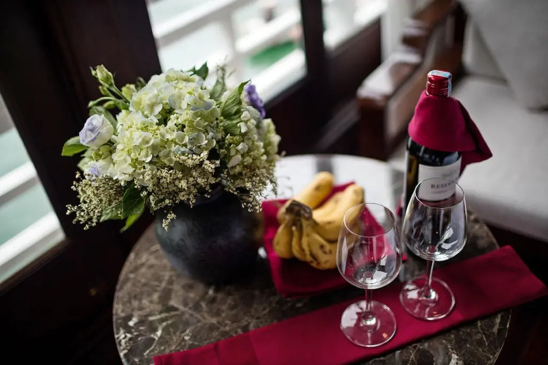 Glory Legend Cruise - Du thuyền đẳng cấp 4 sao Hạ Long