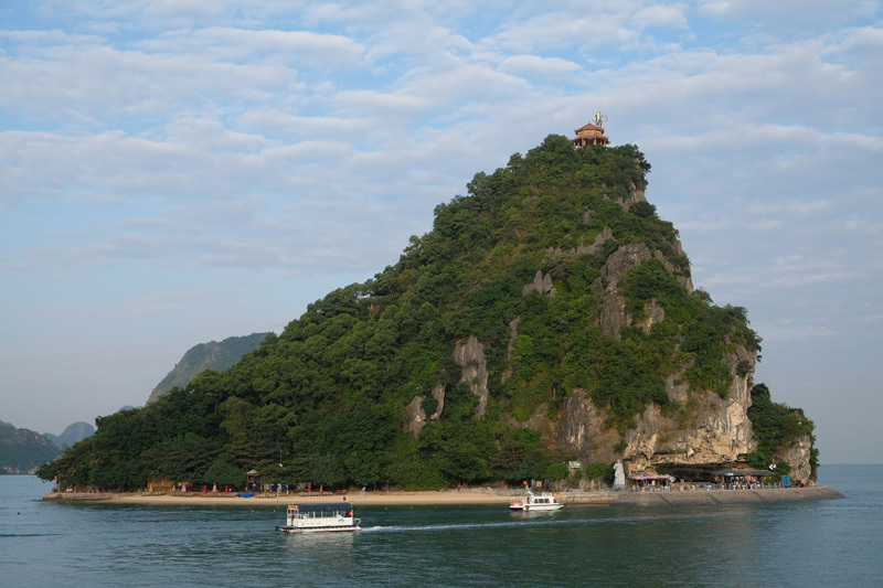 du thuyền Golden Bay Cruise