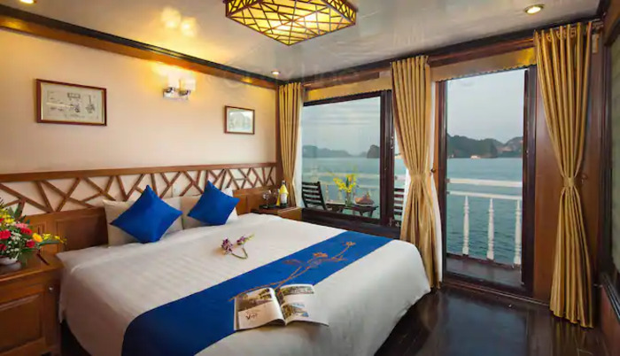 Gray Line Cruise Halong - Hải trình thú vị trên vịnh Hạ Long