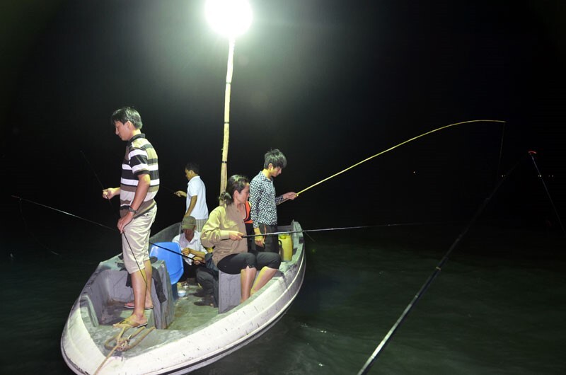 du thuyền HaLong Party Cruise