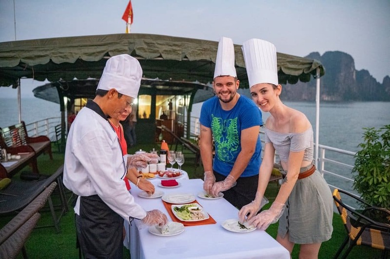 du thuyền HaLong Party Cruise
