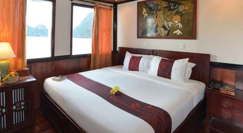 HaLong Party Cruise - Khám phá kì quan trên du thuyền đẳng cấp