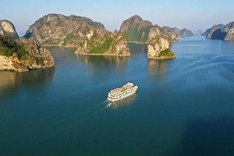 Halong Sapphire Cruise Vietnam - Du thuyền 5 sao đẳng cấp