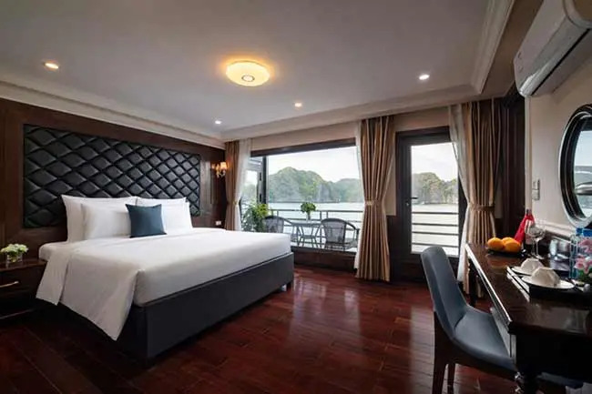 La Pandora Cruise - Du thuyền sang trọng giữa vịnh Hạ Long