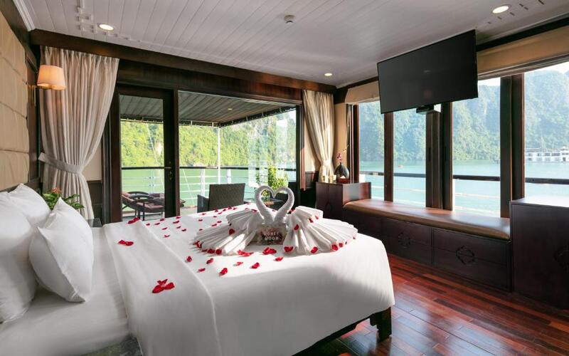 Pelican Halong Luxury Cruise - Điểm sáng giữa vùng Vịnh