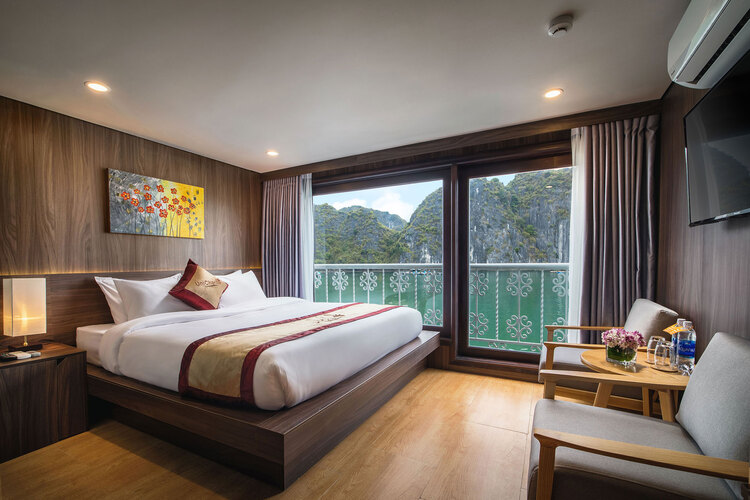 Unicharm Cruise Halong - Du thuyền 5 sao đẳng cấp, giá rẻ