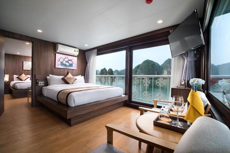 Unicharm Cruise Halong - Du thuyền 5 sao đẳng cấp, giá rẻ