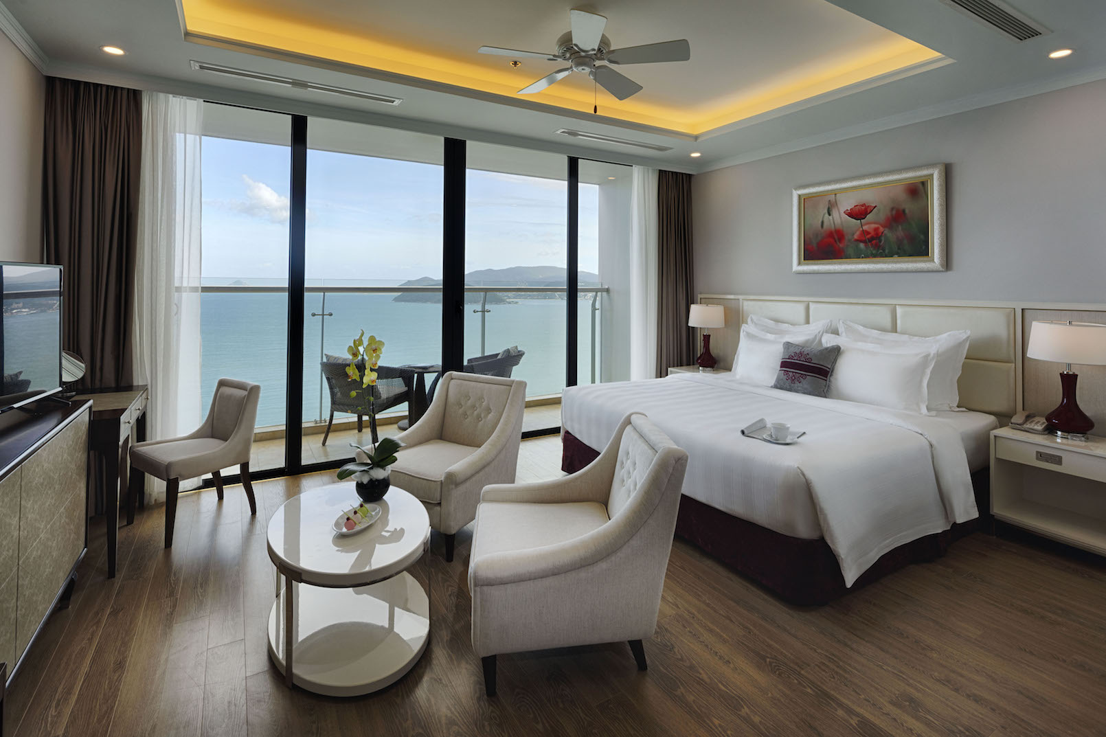 Vinpearl Condotel Beachfront Nha Trang: đẳng cấp quốc tế giữa lòng phố biển