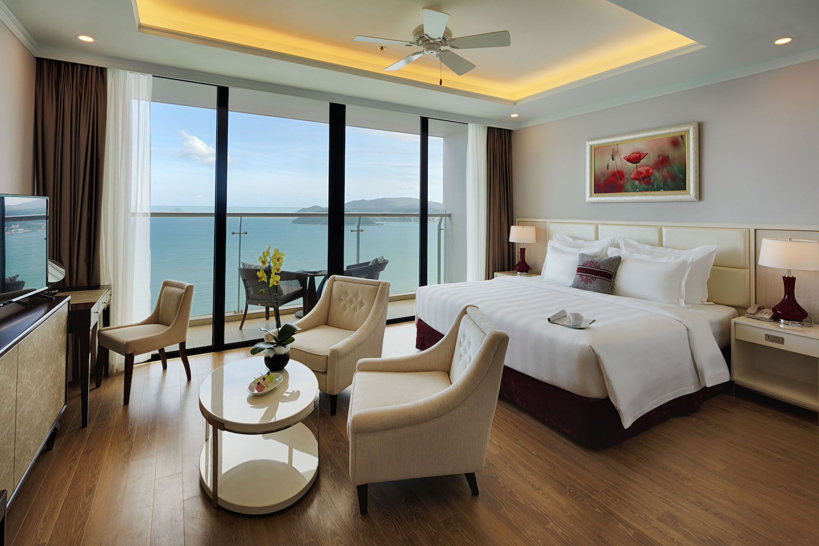 Vinpearl Condotel Beachfront Nha Trang: đẳng cấp quốc tế giữa lòng phố biển