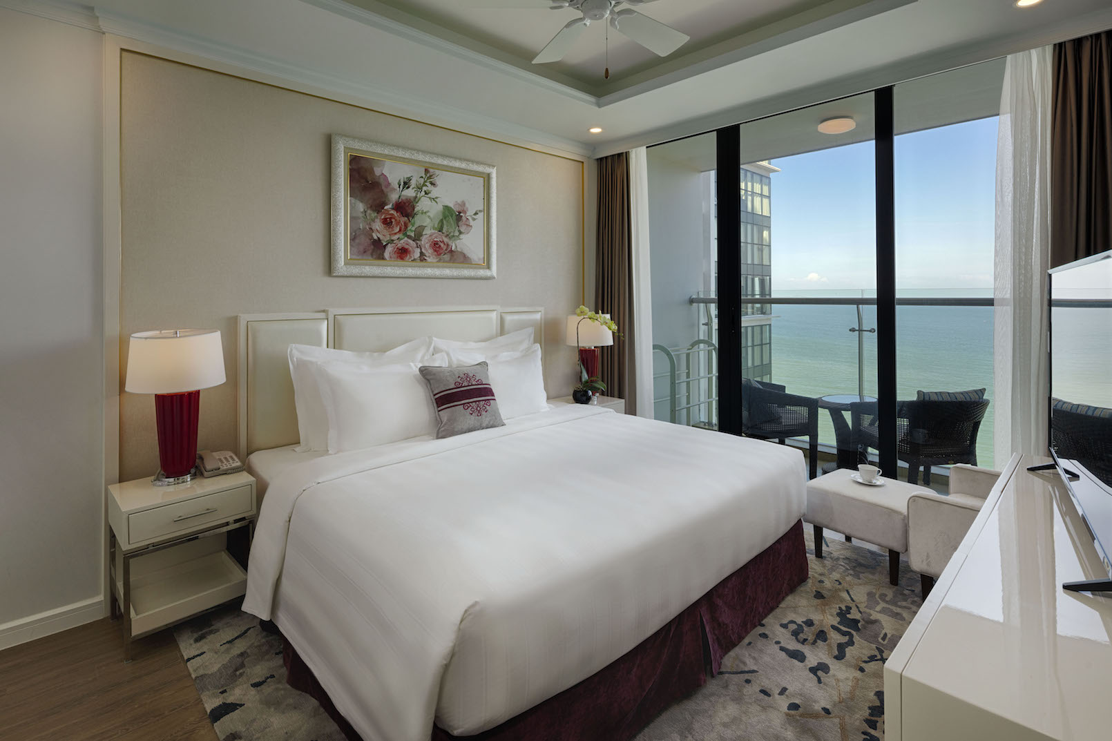 Vinpearl Condotel Beachfront Nha Trang: đẳng cấp quốc tế giữa lòng phố biển