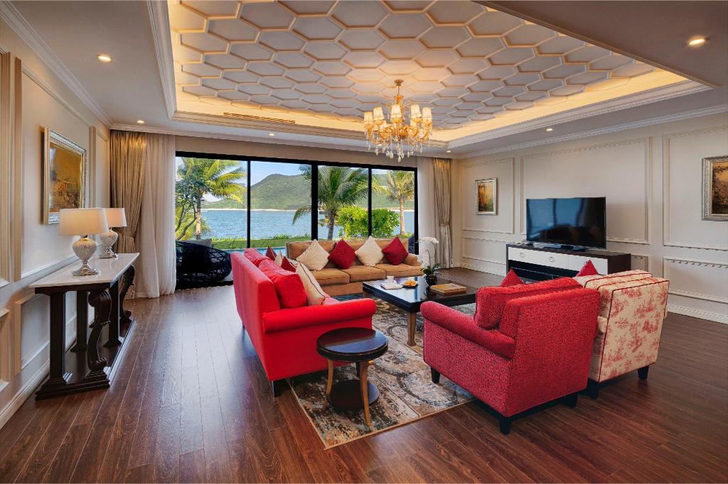 Vinpearl Discovery Sealink Nha Trang