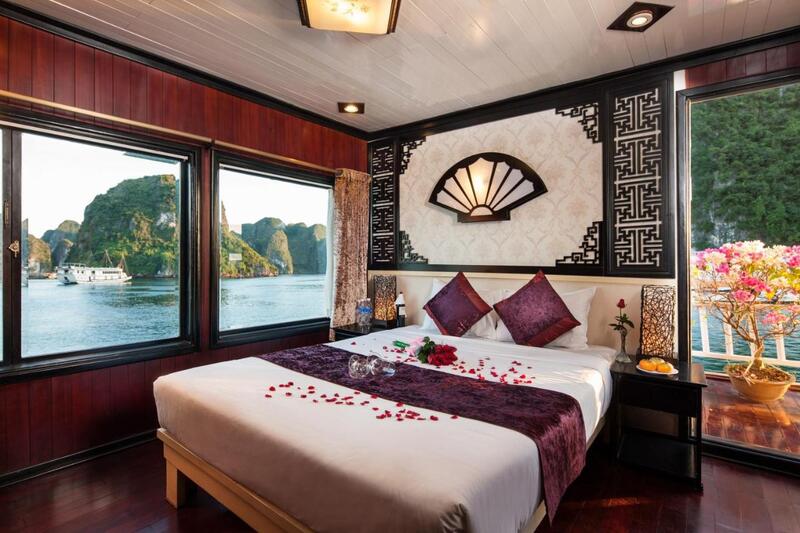 Aclass Legend Cruise - Trải nghiệm nghỉ dưỡng trên du thuyền