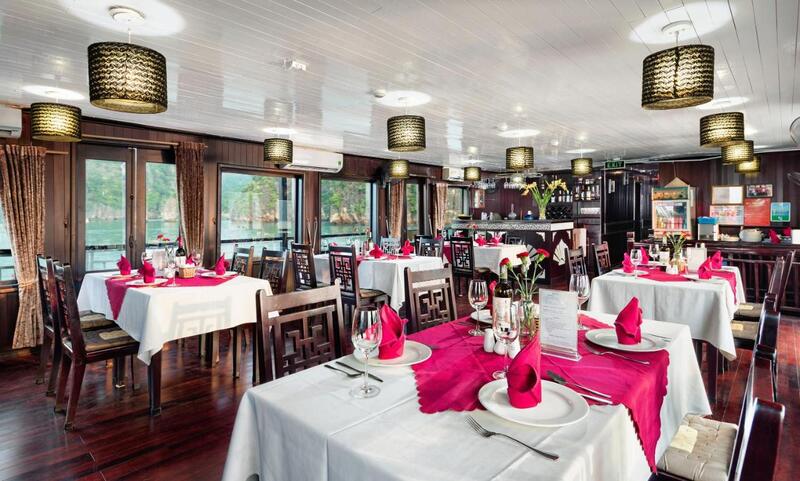 Aclass Legend Cruise - Trải nghiệm nghỉ dưỡng trên du thuyền