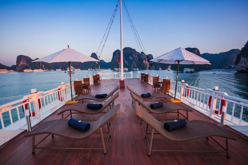 Bhaya Classic Cruise - Du thuyền sang trọng bậc nhất