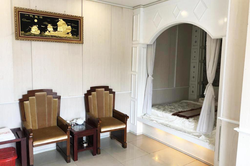 Khách sạn Nhất Quý Tây Ninh - Màu đỏ mạnh mẽ