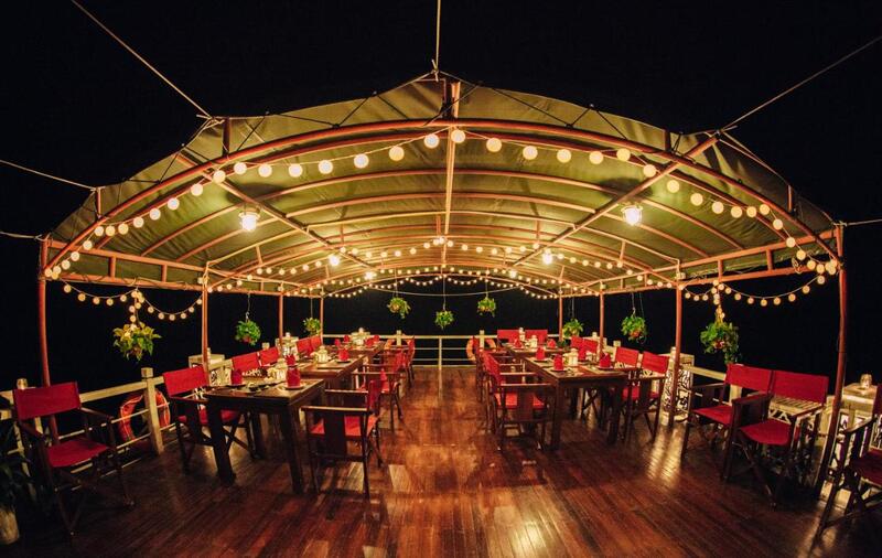 Renea Cruise - Trải nghiệm đáng nhớ trên du thuyền Hạ Long 