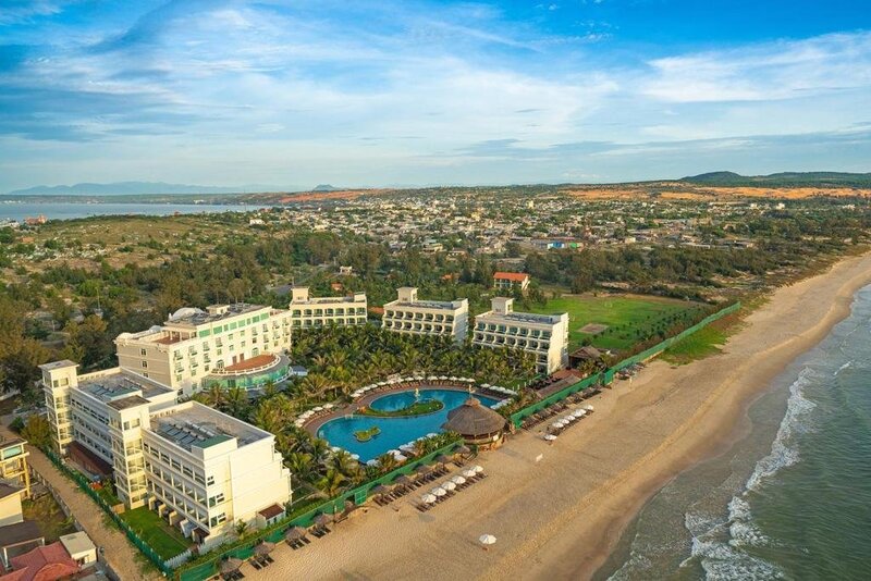 The Sailing Bay Beach Resort - Thiên đường bên bờ biển Mũi Né