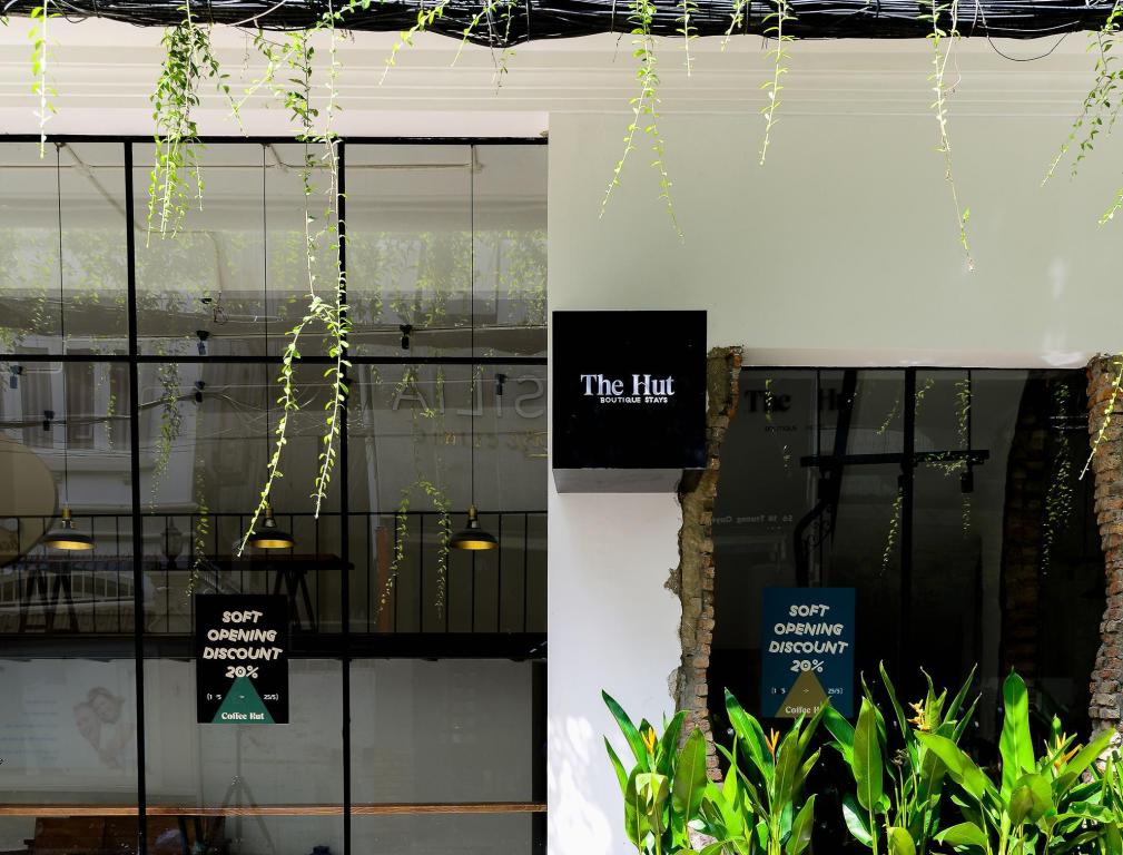 Leaf Signature Hotel