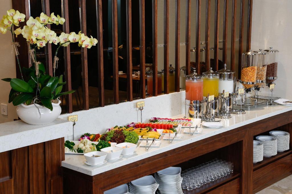 Skybar với quầy bartender chất lượng