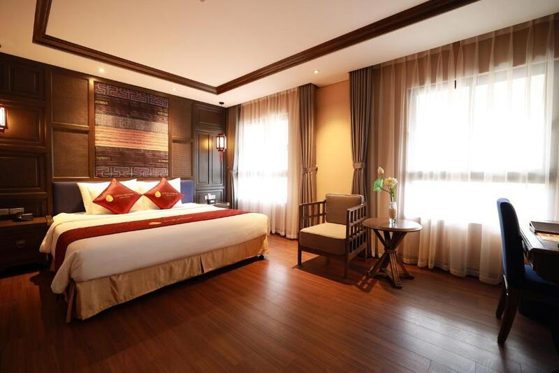 Hạng phòng Senior Deluxe City view