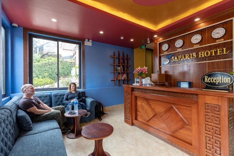 Saparis Hotel