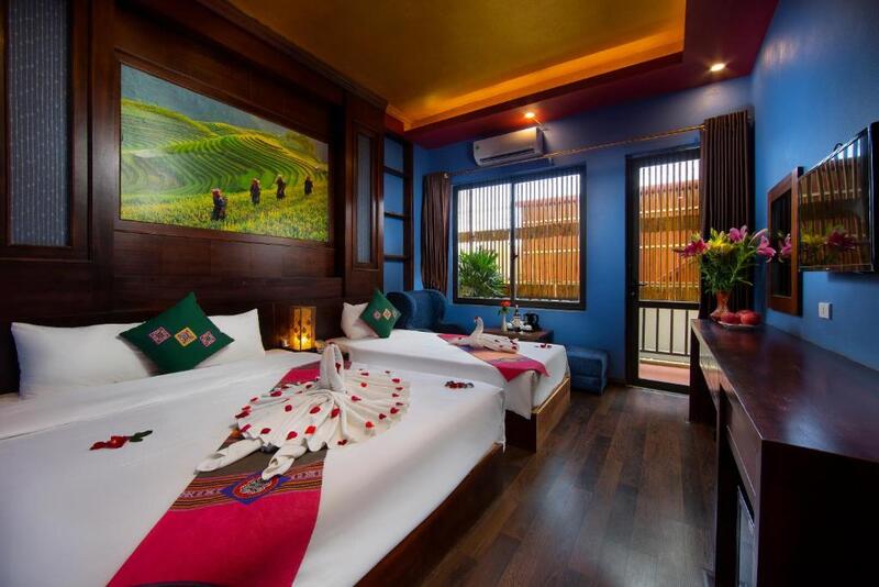 Hạng phòng Triple Room with Balcony