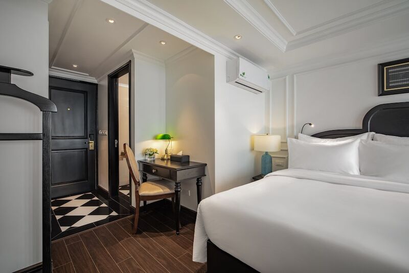 Phòng Deluxe một giường đôi hoặc hai giường đơn view núi 