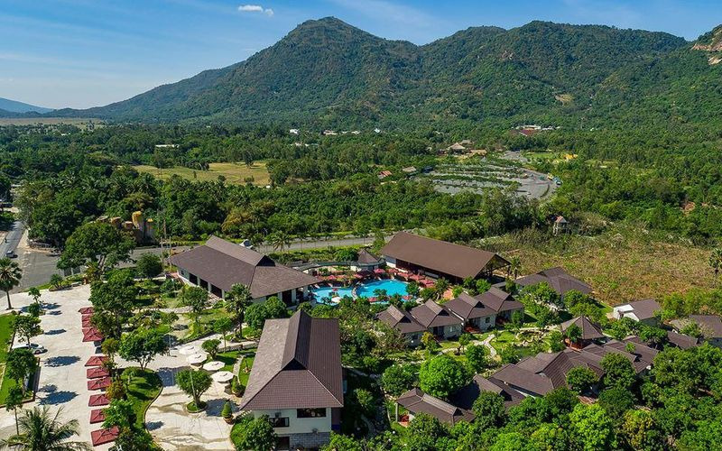 Top 20 resort miền Tây độc đáo nhất được đông đảo du khách yêu thích