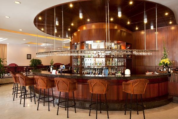 quầy bar tại Vinpearl Nha Trang