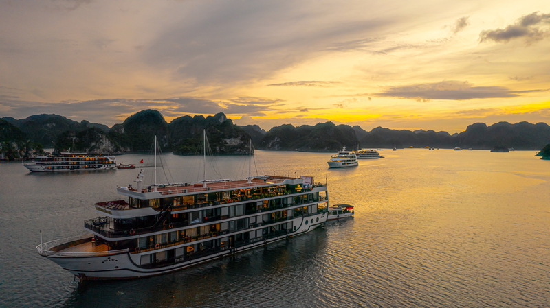La Regina Grand Cruise - Review du thuyền 5 sao cao cấp