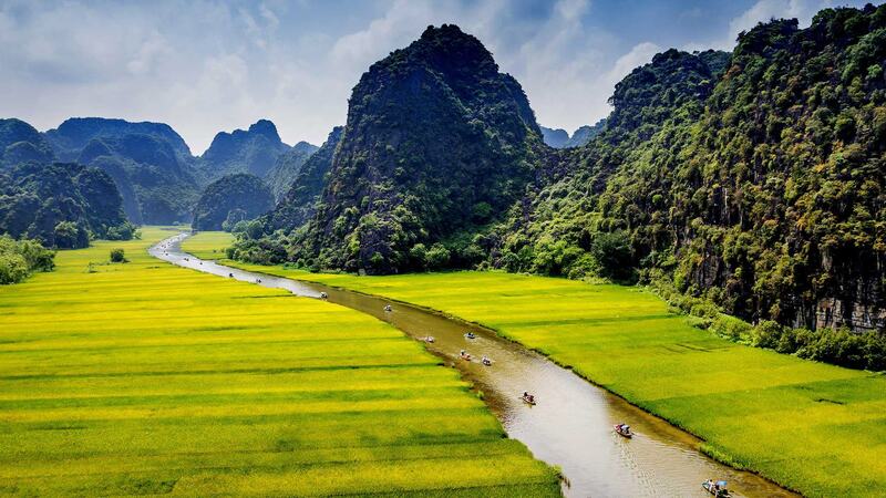 Tam Cốc - Bích Động vẻ đẹp hoang sơ, hùng vĩ giữa Ninh Bình