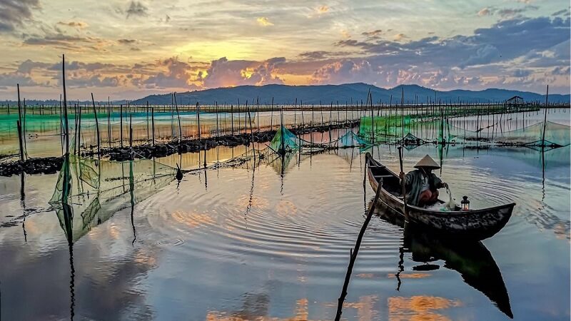 Top khách sạn Phú Yên giá rẻ có bãi tắm riêng và hồ bơi