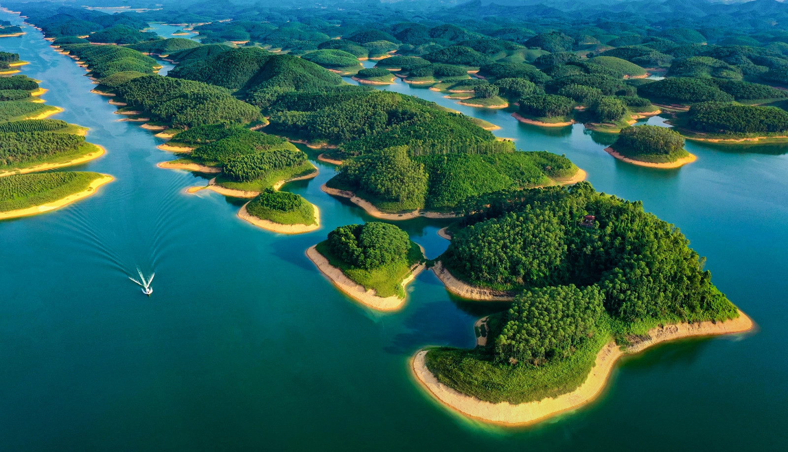 Top 3 resort Yên Bái: Hành trình tìm về văn hóa Việt cổ 