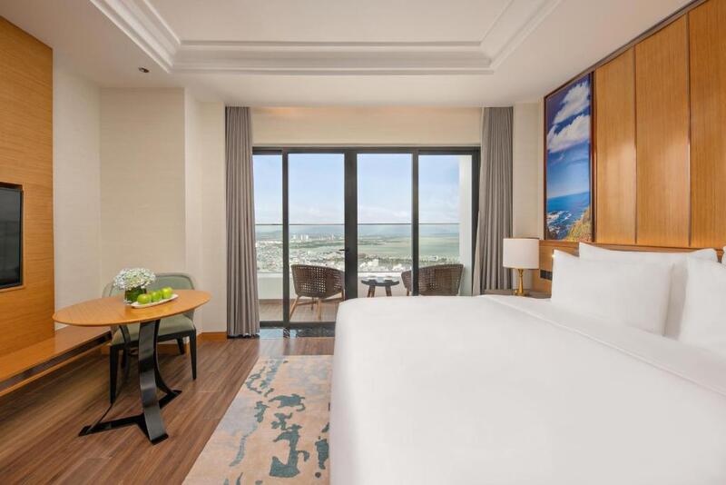 Grand Hyams Hotel Quy Nhon - Nàng thơ kiều diễm của đất võ