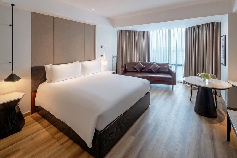Tận hưởng cảm giác sang trọng tại Hyatt Regency West Hanoi